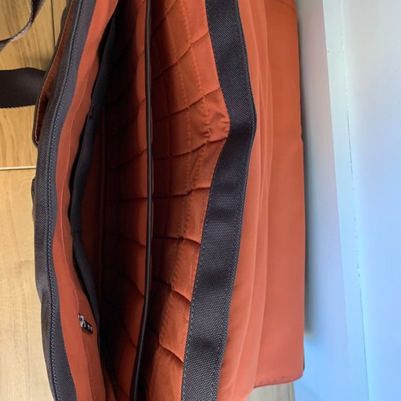 NWOT Knomo London Brown Bungo Messenger Bag
